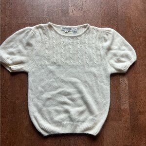 Short sleeved wool sweater